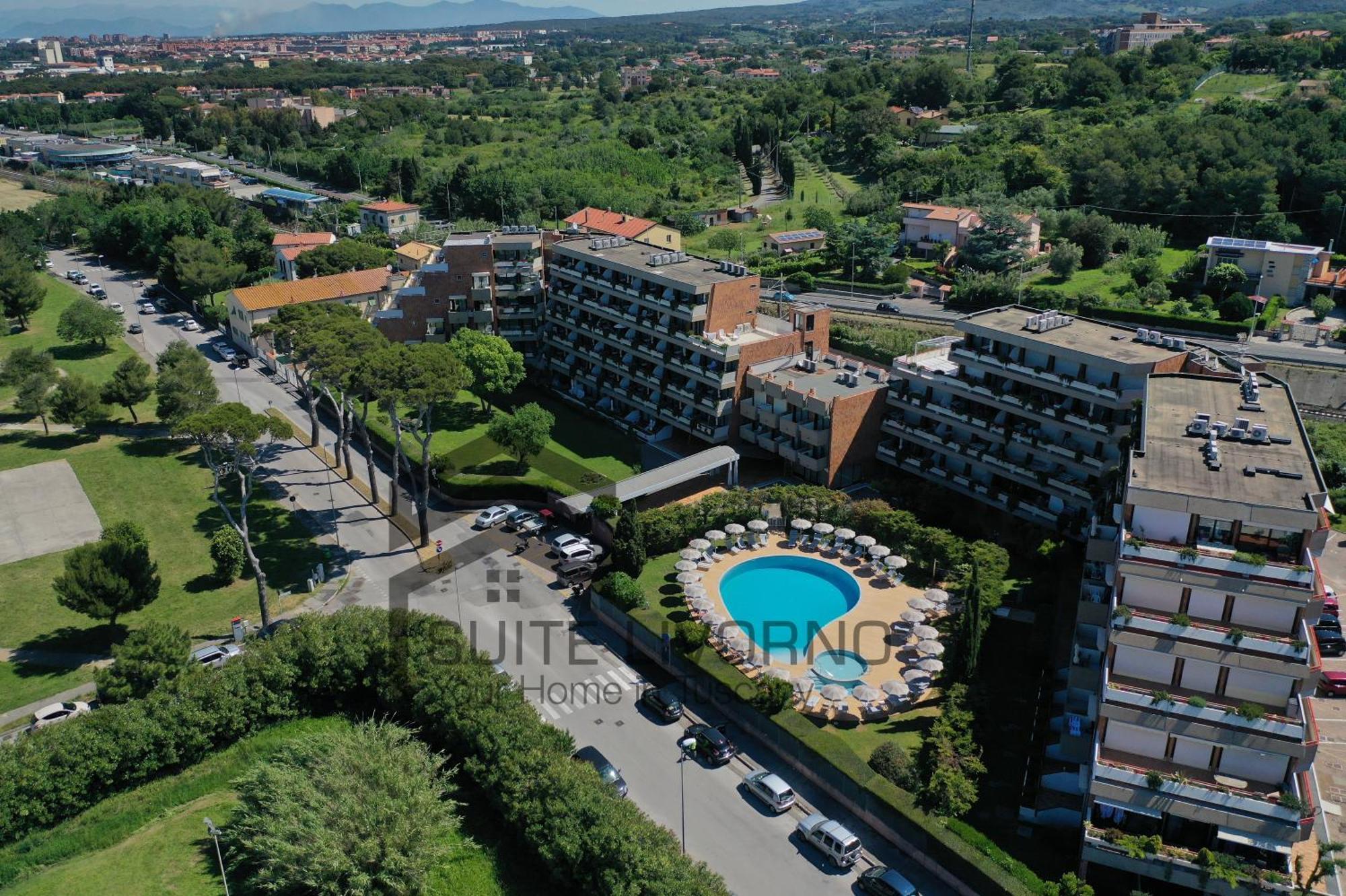 Suites Marilia Apartments Pool Side - Suite Livorno Holiday Home Group Экстерьер фото