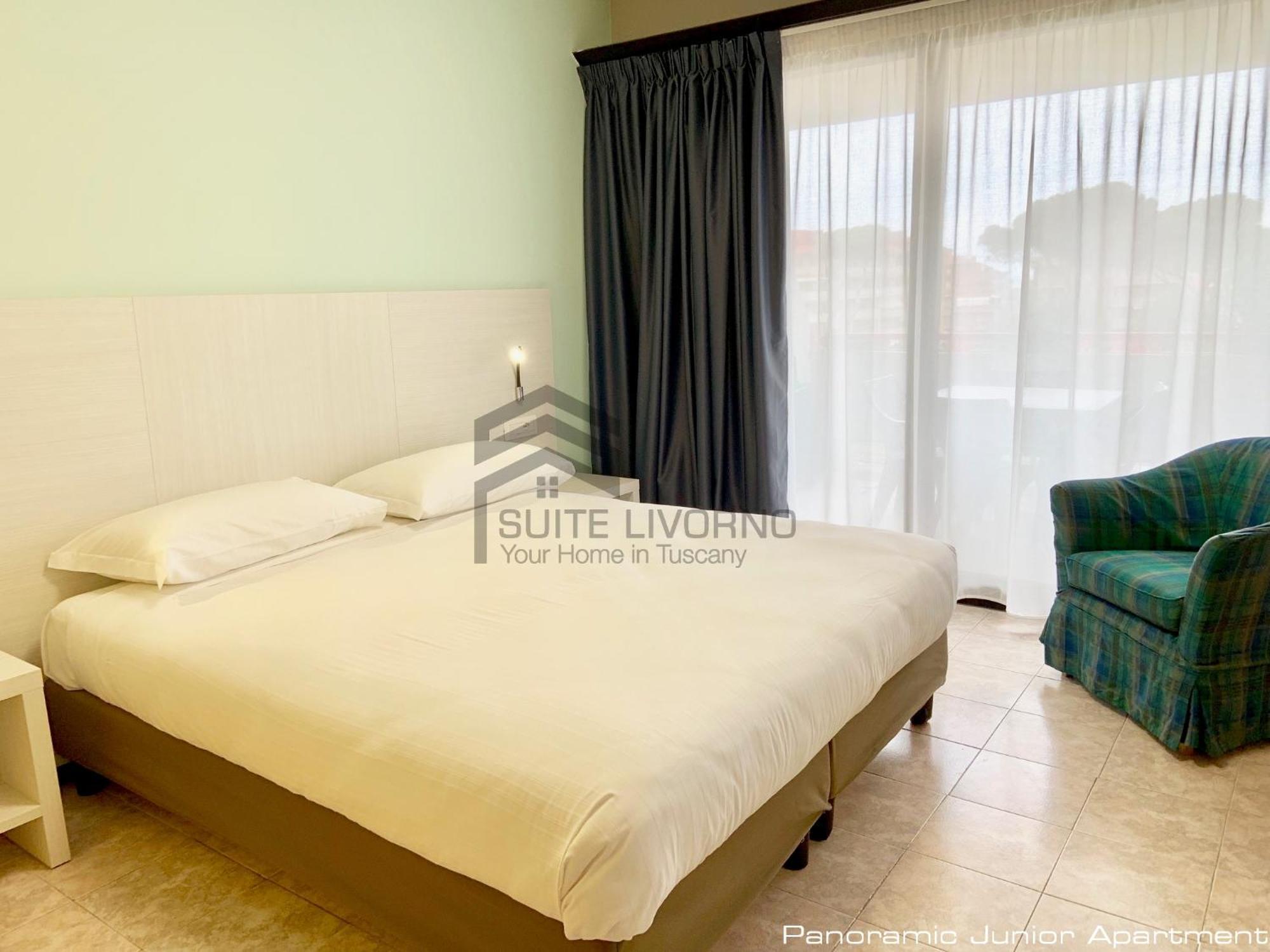 Suites Marilia Apartments Pool Side - Suite Livorno Holiday Home Group Экстерьер фото