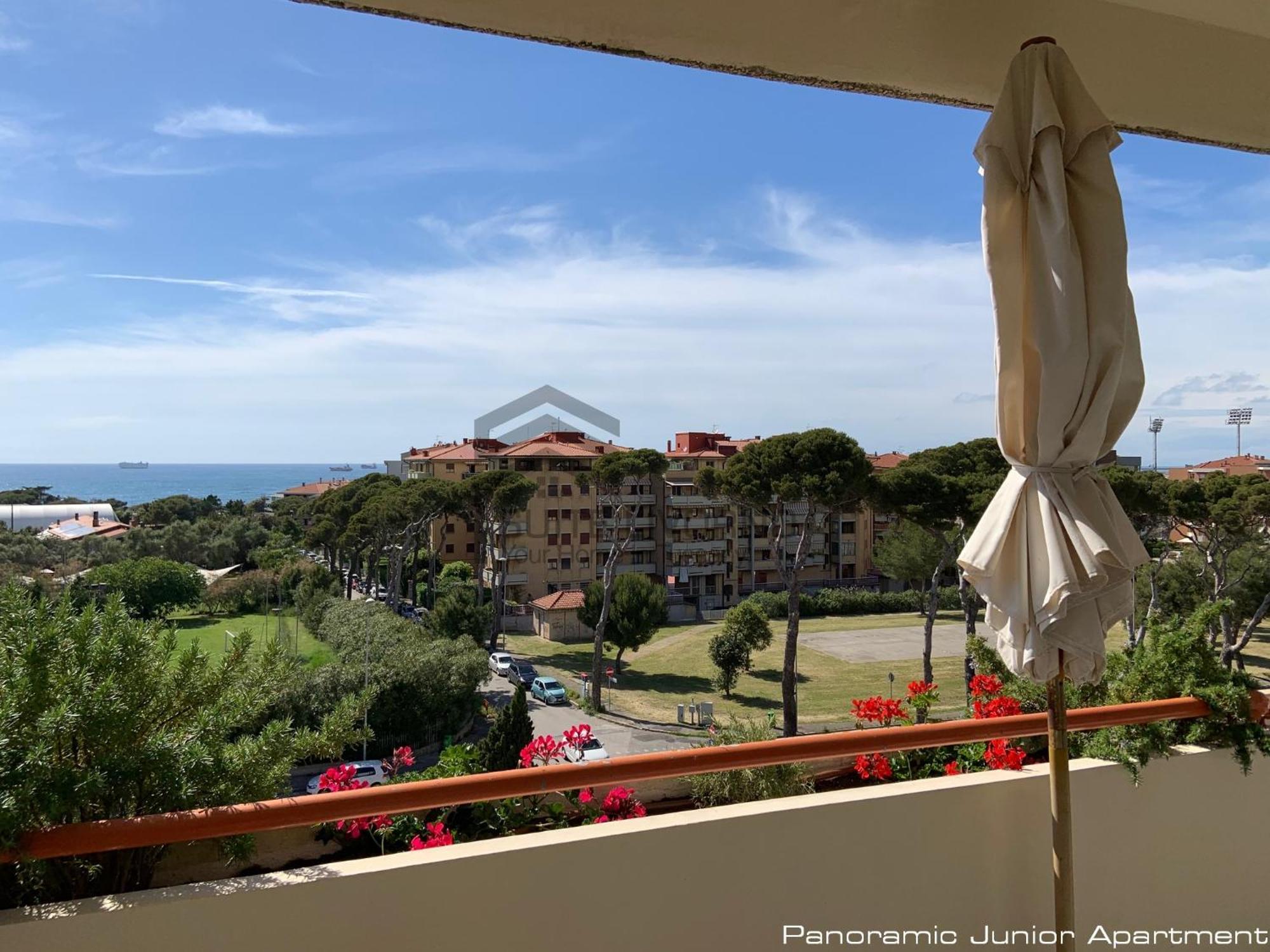 Suites Marilia Apartments Pool Side - Suite Livorno Holiday Home Group Экстерьер фото