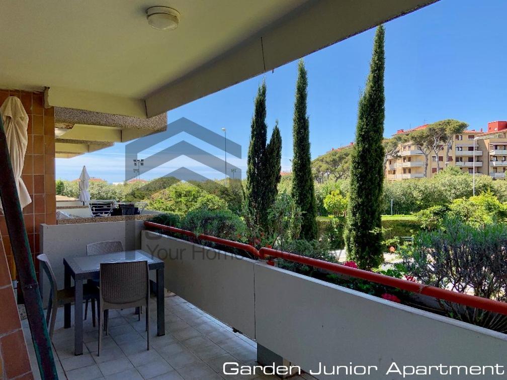 Suites Marilia Apartments Pool Side - Suite Livorno Holiday Home Group Экстерьер фото