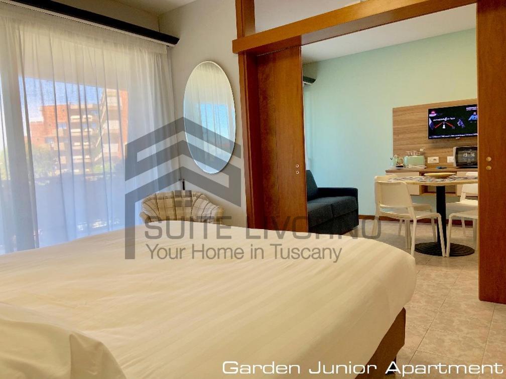Suites Marilia Apartments Pool Side - Suite Livorno Holiday Home Group Экстерьер фото