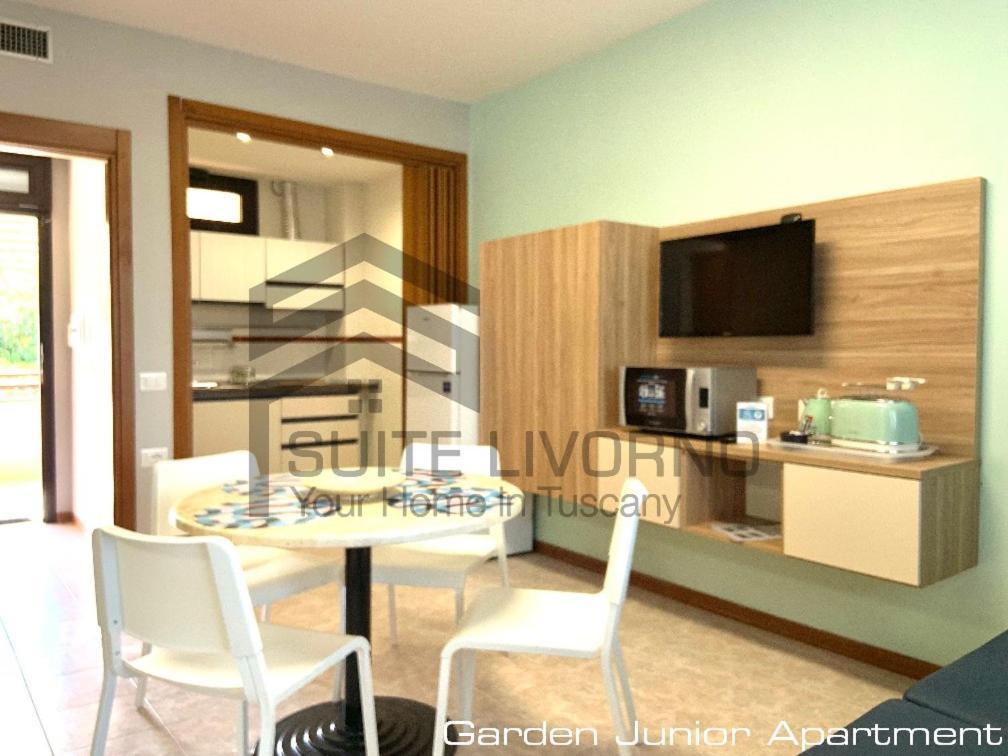 Suites Marilia Apartments Pool Side - Suite Livorno Holiday Home Group Экстерьер фото