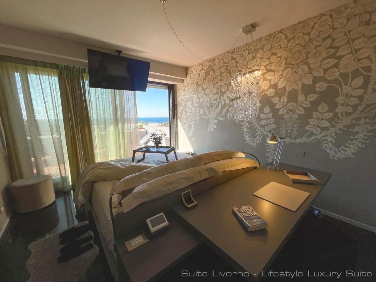 Suites Marilia Apartments Pool Side - Suite Livorno Holiday Home Group Экстерьер фото