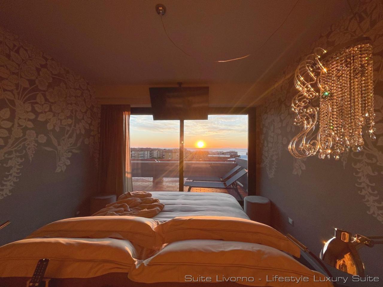 Suites Marilia Apartments Pool Side - Suite Livorno Holiday Home Group Экстерьер фото