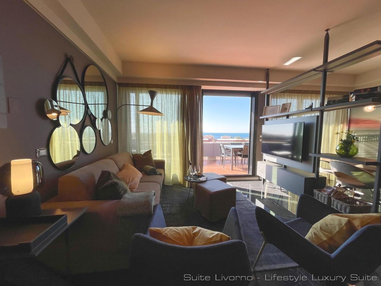 Suites Marilia Apartments Pool Side - Suite Livorno Holiday Home Group Экстерьер фото