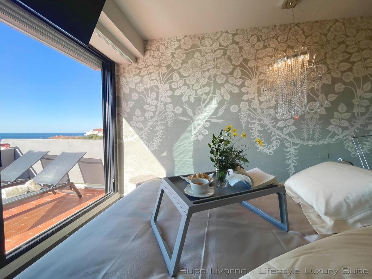 Suites Marilia Apartments Pool Side - Suite Livorno Holiday Home Group Экстерьер фото