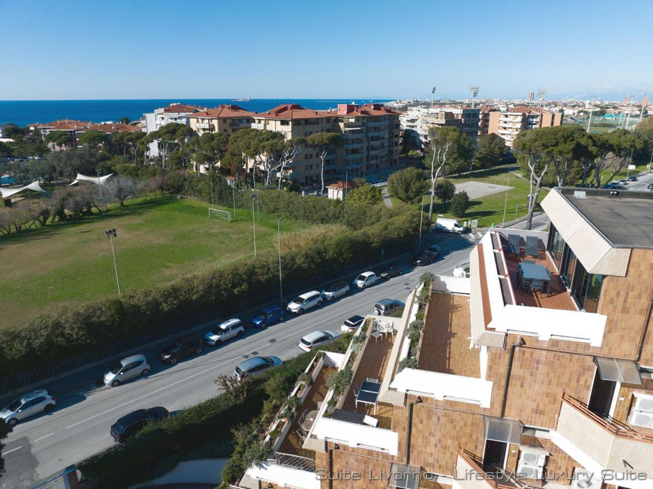 Suites Marilia Apartments Pool Side - Suite Livorno Holiday Home Group Экстерьер фото