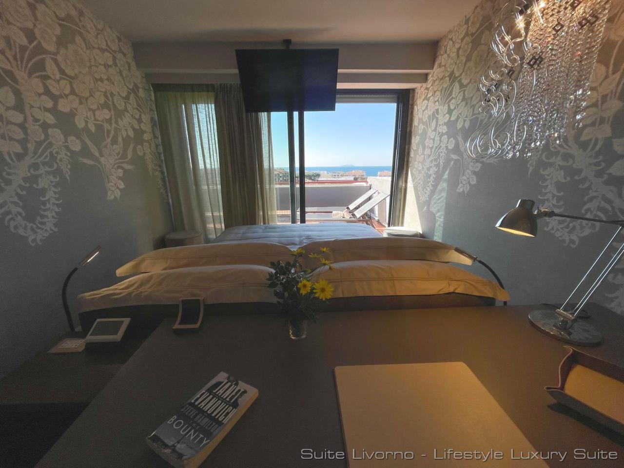 Suites Marilia Apartments Pool Side - Suite Livorno Holiday Home Group Экстерьер фото